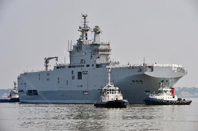 Tàu chiến Mistral của Pháp. Ảnh: AFP.
