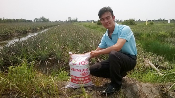 Nguyễn Văn Sang đang phát triển mạnh mô hình nuôi trùn quế ở Củ Chi.
