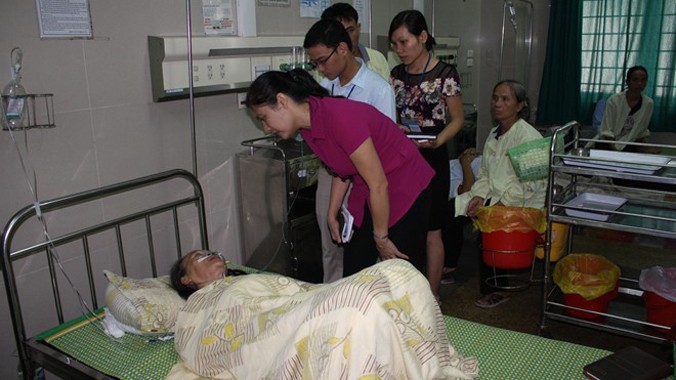 Một bệnh nhân đang điều trị tại Bệnh viện Đa khoa tỉnh Ninh Bình. Ảnh: Quỳnh An/Zing
