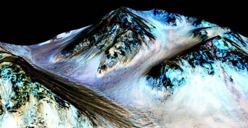 Dòng nước chảy theo mùa trên sao Hỏa. Ảnh: NASA.