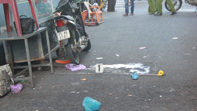 Hiện trường vụ hỗn chiến xảy ra ngày 27/9 tại đường Trần Hưng Đạo, thành phố Huế.