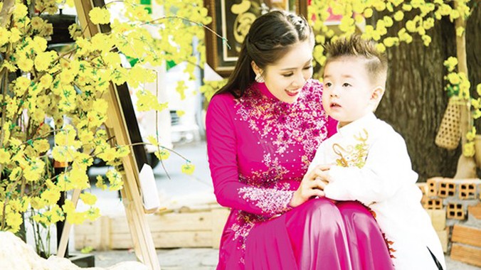 Diễn viên Lê Phương: Làm mẹ đơn thân ngay cả khi đang có chồng