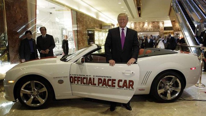 Điểm danh 5 chiếc xe yêu thích của tỷ phú Donald Trump