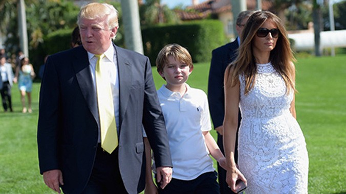 Tỉ phú Donald và Melania Trump cùng con trai.