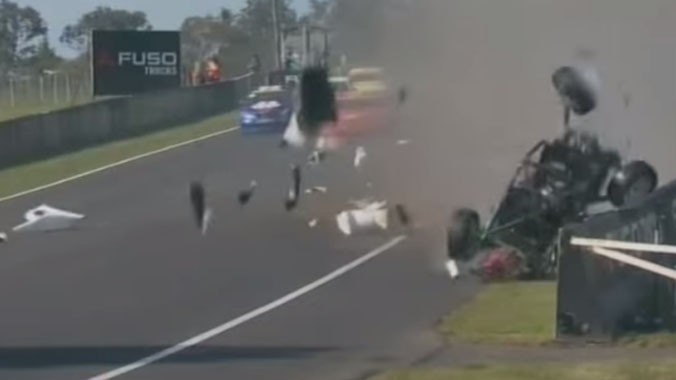 Tai nạn kinh hoàng trên đường đua xe độ tại Úc