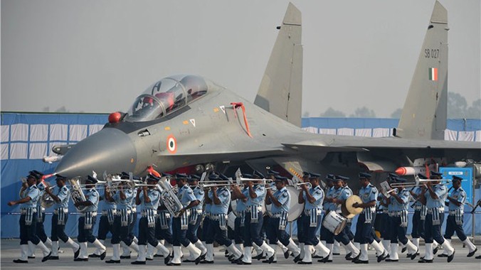 Ngày 8/10/2015, Không quân Ấn Độ tưng bừng kỷ niệm 83 năm ngày thành lập lực lượng (8/10/1932-8/10/2015) với sự tham gia của hàng nghìn binh sĩ cùng nhiều phương tiện trên không hiện đại.