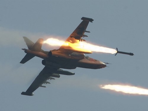 Các máy bay ném bom Su-24, Su-25, Su-34 đã phá hủy nhiều mục tiêu IS.