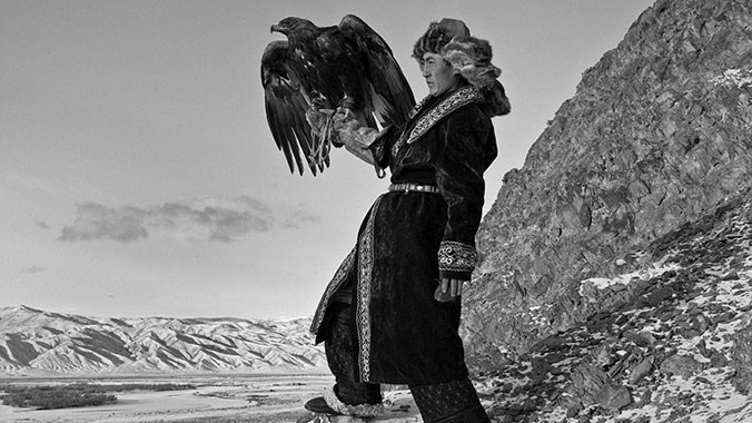 Bộ tộc huấn luyện đại bàng săn mồi sống ở một vùng hẻo lánh của Mông Cổ.