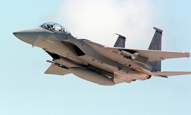 Giới chức Mỹ cho biết, hai chiếc máy bay F-15 đã tham gia cuộc không kích tiêu diệt đầu sỏ IS.