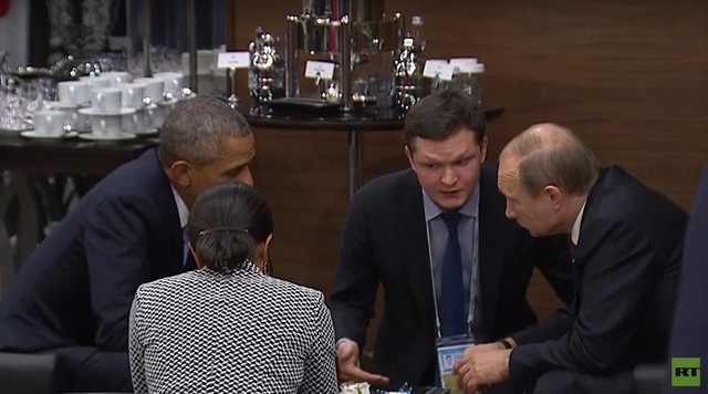 Tổng thống Obama và Tổng thống Putin gặp mặt tại hội nghị thượng đỉnh G20. Ảnh: AP.