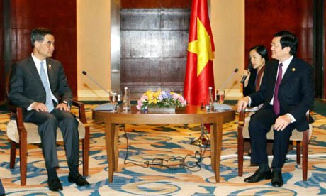 Chủ tịch nước Trương Tấn Sang tiếp Trưởng Đặc khu hành chính Hong Kong (Trung Quốc) Lương Chấn Anh. Ảnh; TG&VN.