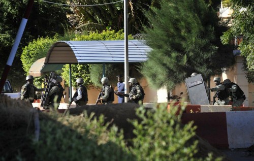 Đặc nhiệm Mali tại hiện trường vụ tấn công. Ảnh: AFP.
