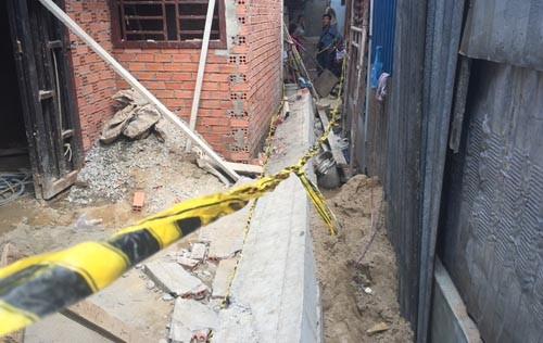 Hiện trường vụ tai nạn sập công trình xây dựng làm 2 thợ xây bị thương nặng. 