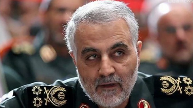 Thiếu tướng Qasem Soleimani, Tư lệnh lực lượng Quds thuộc Vệ binh Cách mạng Iran (IRGC), người đứng sau chiến dịch giải cứu phi công sống sót Su-24 của Nga. Ảnh: BBC.