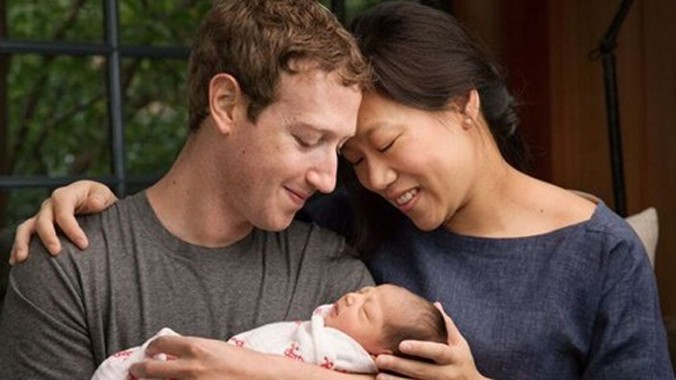 Mark Zuckerberg và vợ - Priscilla Chan cùng con gái vừa chào đời. Ảnh: Mark Zuckerberg.
