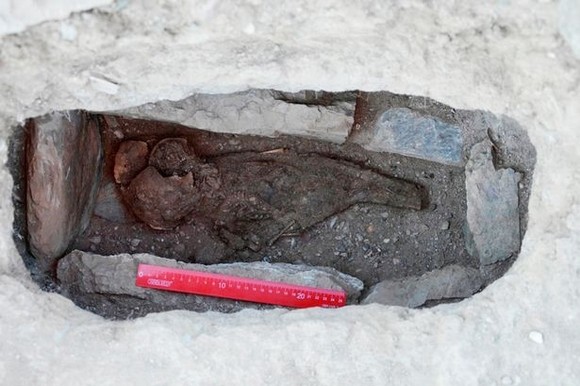 Xác ướp trẻ sơ sinh khoảng 1500 năm tuổi được tìm thấy ở dãy núi thuộc phía Nam Siberia.