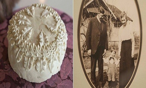 Chiếc bánh cưới 100 tuổi được tìm thấy trong garage. Ảnh: Ronald Warninger­.