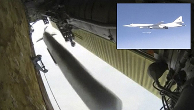 Bom được thả từ máy bay Tu-160.