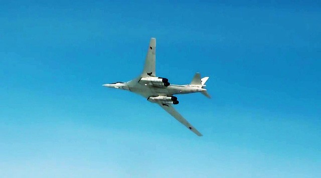 Máy bay ném bom tầm xa Tu-160 của Nga. Ảnh: Sputnik.