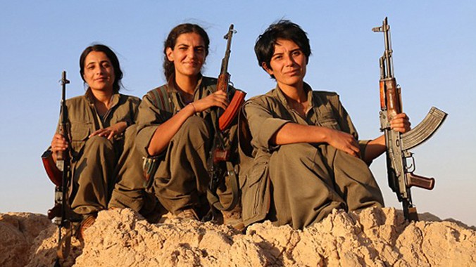 Những nữ chiến binh người Kurd khiến khủng bố IS khiếp vía. Ảnh: DM.