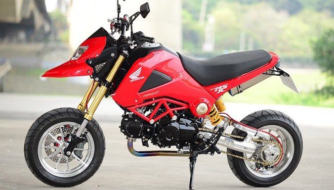 Sử dụng hàng loạt những "đồ chơi" hàng hiệu từ Nhật và Ducati, một biker tại Đài Loan đã "lột xác" thành công mẫu xe minibike Honda MSX 125.