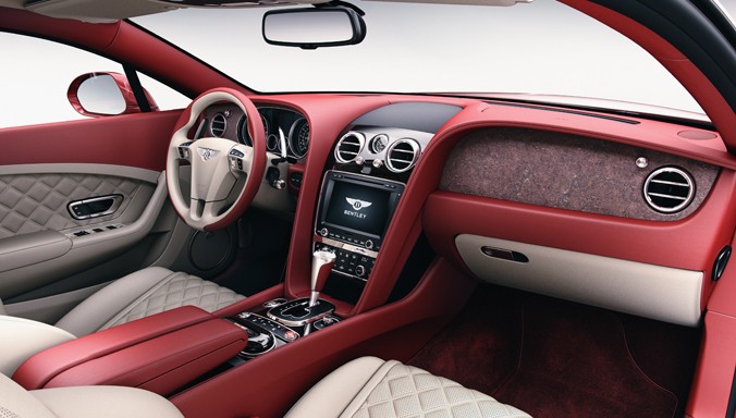 Bentley dùng cổ thạch 200 triệu năm tuổi trong nội thất xe
