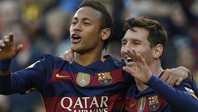 Messi (phải) đạt phong độ cao trong những trận đầu năm mới. Ảnh: Reuters