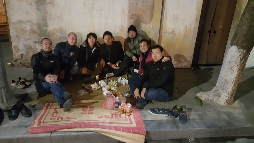 HLV Miura cùng những người bạn thân ở Việt Nam.