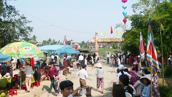 Hội làng Mộc Kim Bồng.