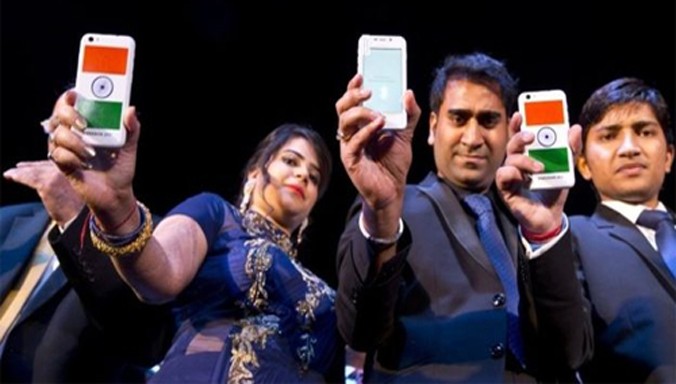 Ấn Độ đang khiến cả thế giới ngỡ ngàng với smartphone siêu rẻ. Ảnh: AP.