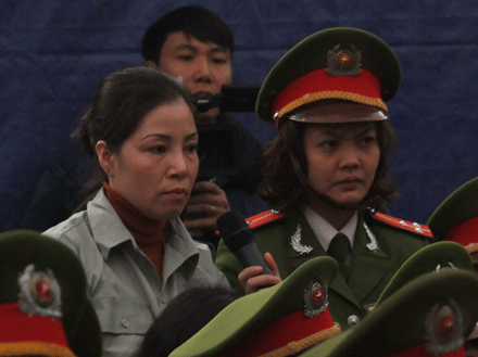 Nữ tử tù Nguyễn Thị Huệ trong phiên xét xử đại án ma tuý.