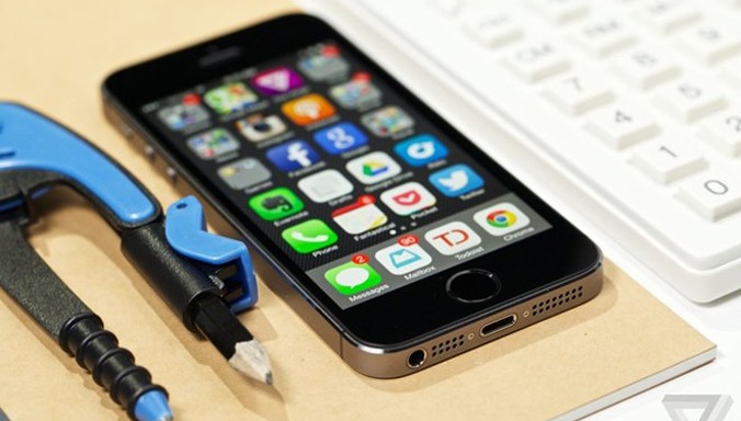 Theo tin đồn mới nhất, iPhone 4 inch mới sẽ có tên gọi iPhone SE. Ảnh: The Verge.