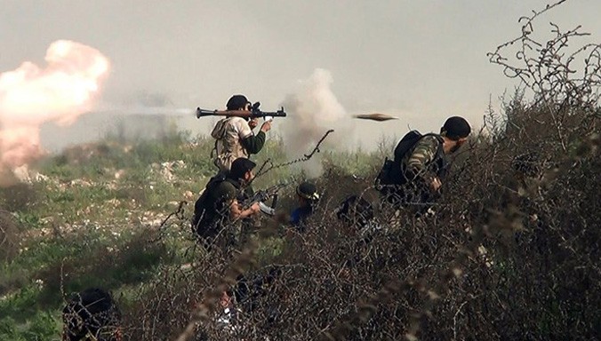 Chiến binh thuộc lực lượng phe đối lập Syria. Ảnh: msnbc.com.