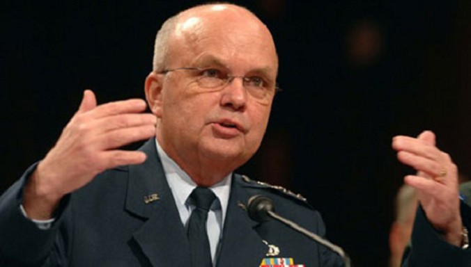 Cựu giám đốc CIA Michael Hayden. Ảnh: AFP.