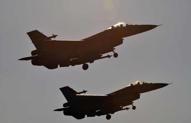 Máy bay F-16 Thổ Nhĩ Kỳ xuất kích đi làm nhiệm vụ không kích. Nguồn: AFP.