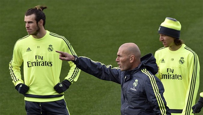 Zidane đang quyết tâm giành kết quả tốt trong trận El Clasico đầu tiên trên cương vị HLV. Ảnh: Reuters.