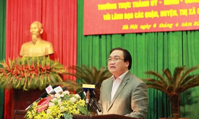 Bí thư Thành ủy Hà Nội phát biểu tại Hội nghị giao ban các quận, huyện ngày 6/4.