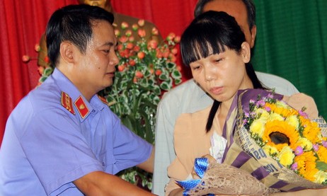 Bà Nguyễn Thị Ánh Ngọc từ chối nhận lời xin lỗi của Viện kiểm sát.
