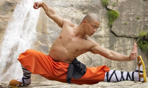 Hòa thượng Yan Lei tập khí công để rèn sức khỏe. Ảnh: Y.L.