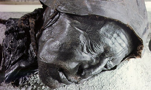 Tollund Man là xác ướp tự nhiên nguyên vẹn nhất thế giới được bảo quản trong đầm lầy.