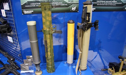 Súng phóng lựu nhiệt áp PRO-A Shmel được giới thiệu tại một triển lãm quốc phòng của Nga.