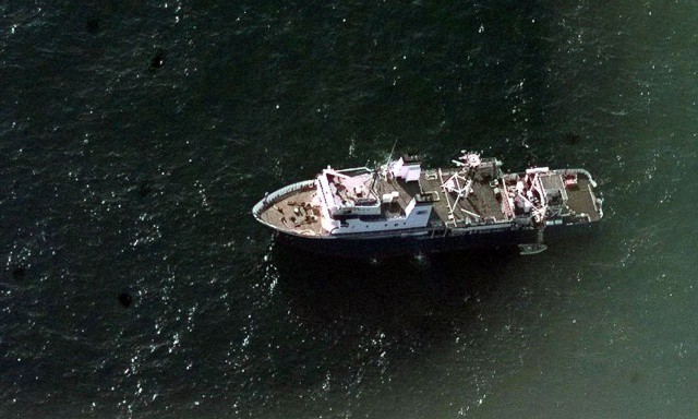 Đội trục vớt và tìm kiếm các hành khách tử nạn sau vụ tai nạn kinh hoàng diễn ra ngày 31/10/1999 với chuyến bay 990 của EgyptAir.
