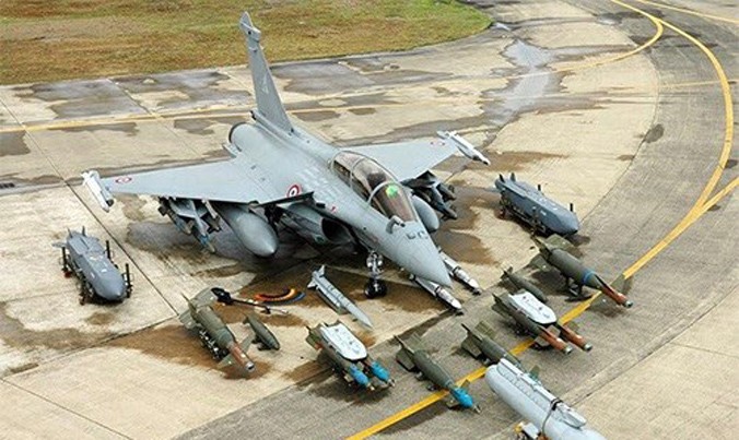 Máy bay chiến đấu Rafale và hệ thống vũ khí do Pháp sản xuất. Ảnh: defencyclopedia.com 
