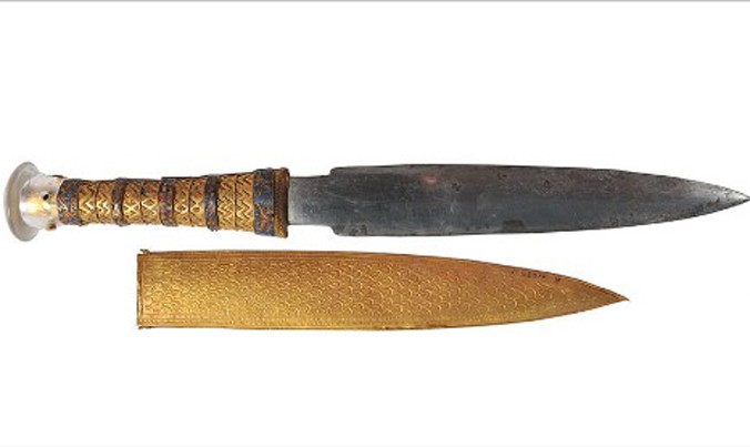 Con dao ngoài hành tinh của Tutankhamun.