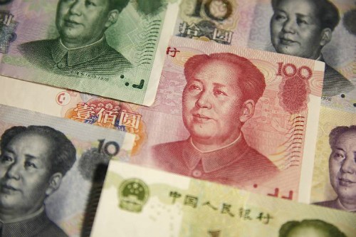 Nữ sinh viên Trung Quốc bị yêu cầu gửi ảnh khỏa thân khi muốn vay tiền. Ảnh minh họa: AFP.