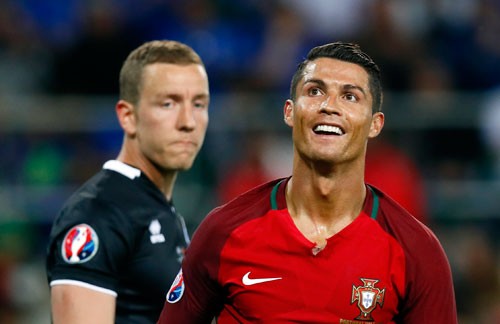 Ronaldo đang trở thành tâm điểm của sự chú ý, sau màn trình diễn thất vọng và những phát ngôn gây chú ý.