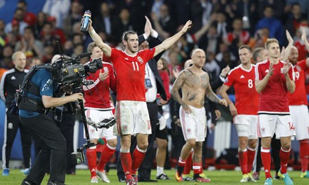 Xứ Wales vượt mặt Anh về tiền thưởng EURO