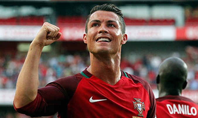 Ronaldo tự tin sẽ giành Quả bóng Vàng