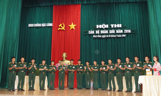 16 thủ lĩnh Đoàn tiêu biểu về dự hội thi.