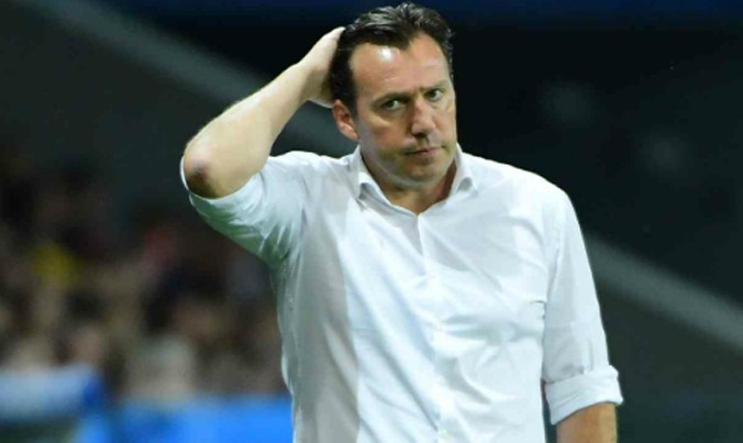 Hợp đồng của HLV Marc Wilmots đến năm 2018 mới hết hạn nhưng ông phải ra đi sớm sau màn trình diễn kém thuyết phục của tuyển Bỉ tại Euro 2016. Ảnh: Reuters.
